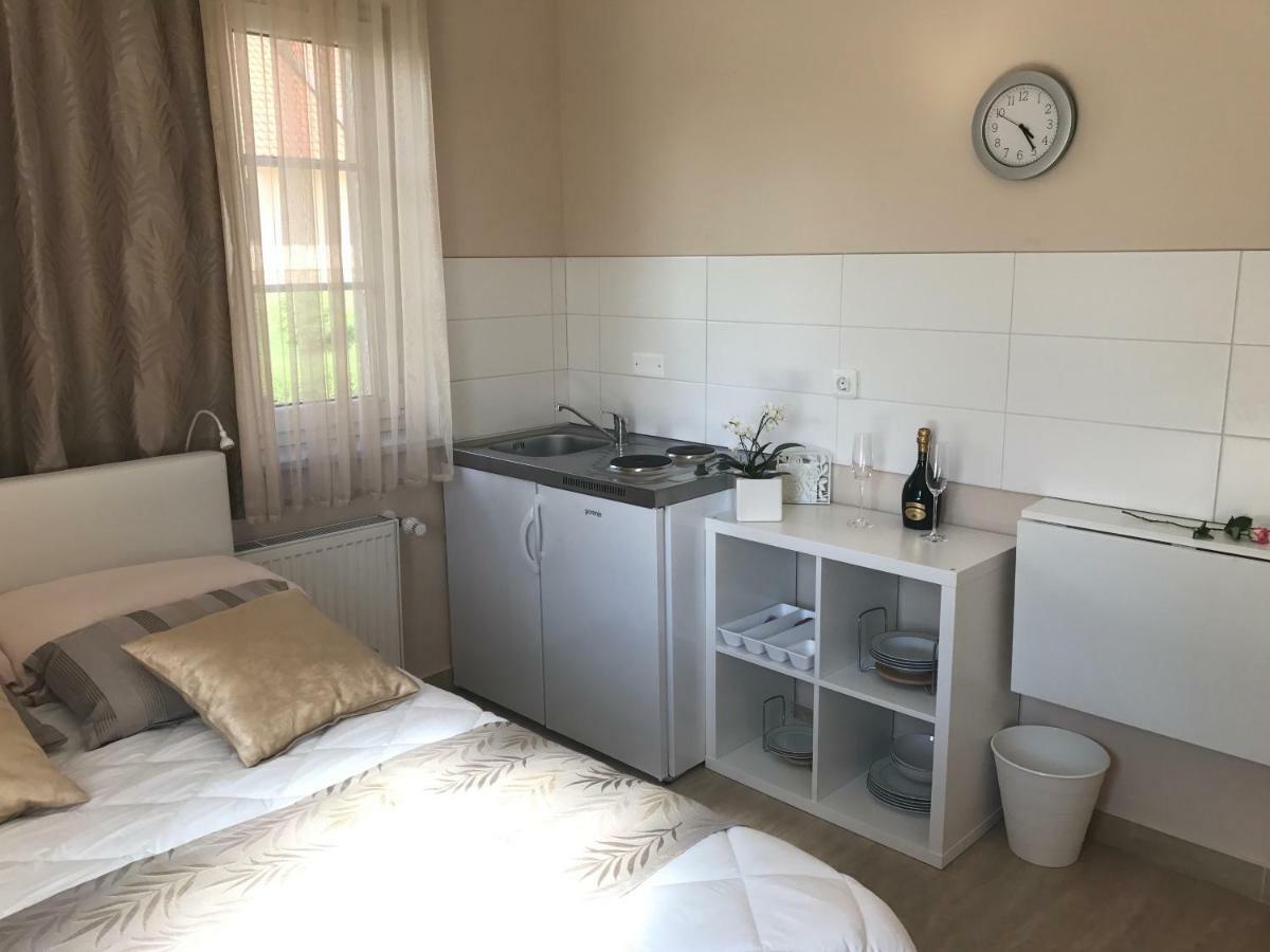 Linden Garden Apartment Postojna Luaran gambar