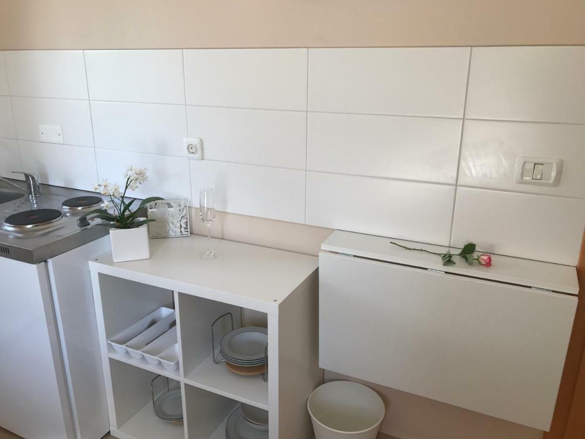 Linden Garden Apartment Postojna Luaran gambar